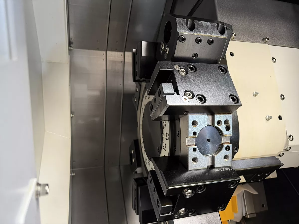 Hwacheon CUTEX 180BL YMC  - Baujahr: 2026 Bild-4